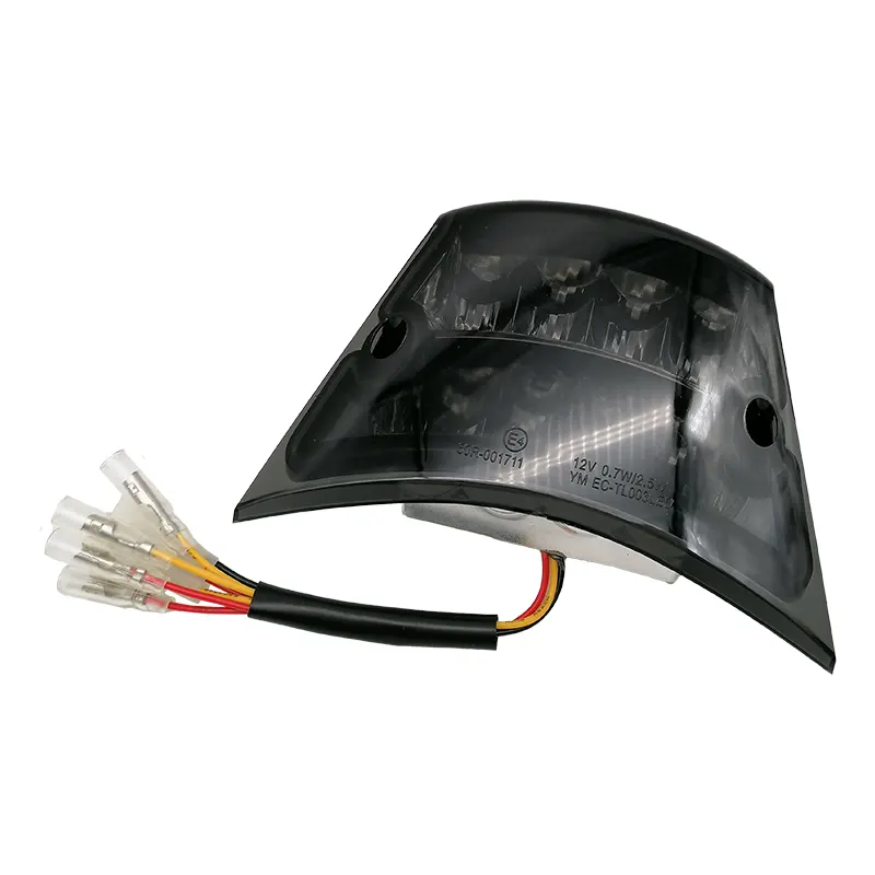 Power1 - Smoke LED taillight - Piaggio ZIP 4-Strokes - 15PI61 - Image 3