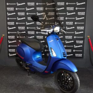 Custom Vespa Sprint S 50 - 4T 3V iGet Euro5 - Blue license plate - Matte Blue (Blue Vivace)