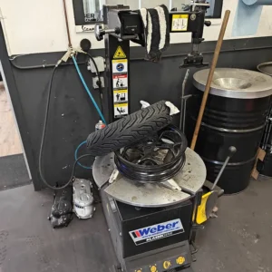 Bandjes opleggen bij aanschaf nieuwe velgen en banden