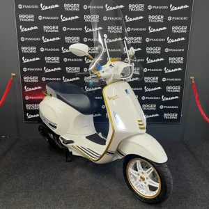 Vespa Sprint 50 - Moped - 2022 - Euro5 - Limited Edition - Bianco Innocenza Dior