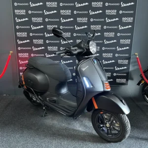 Vespa GTS 300 HPE SuperSport 2025 Mat Zwart