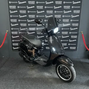 Vespa Sprint 50 - Moped - 2018 - Euro4 - Gloss Black